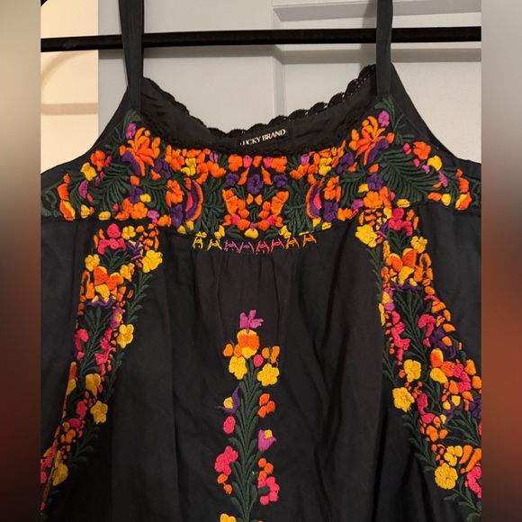 Lucky Brand Embroidered Tank Top - Picture 2 of 6